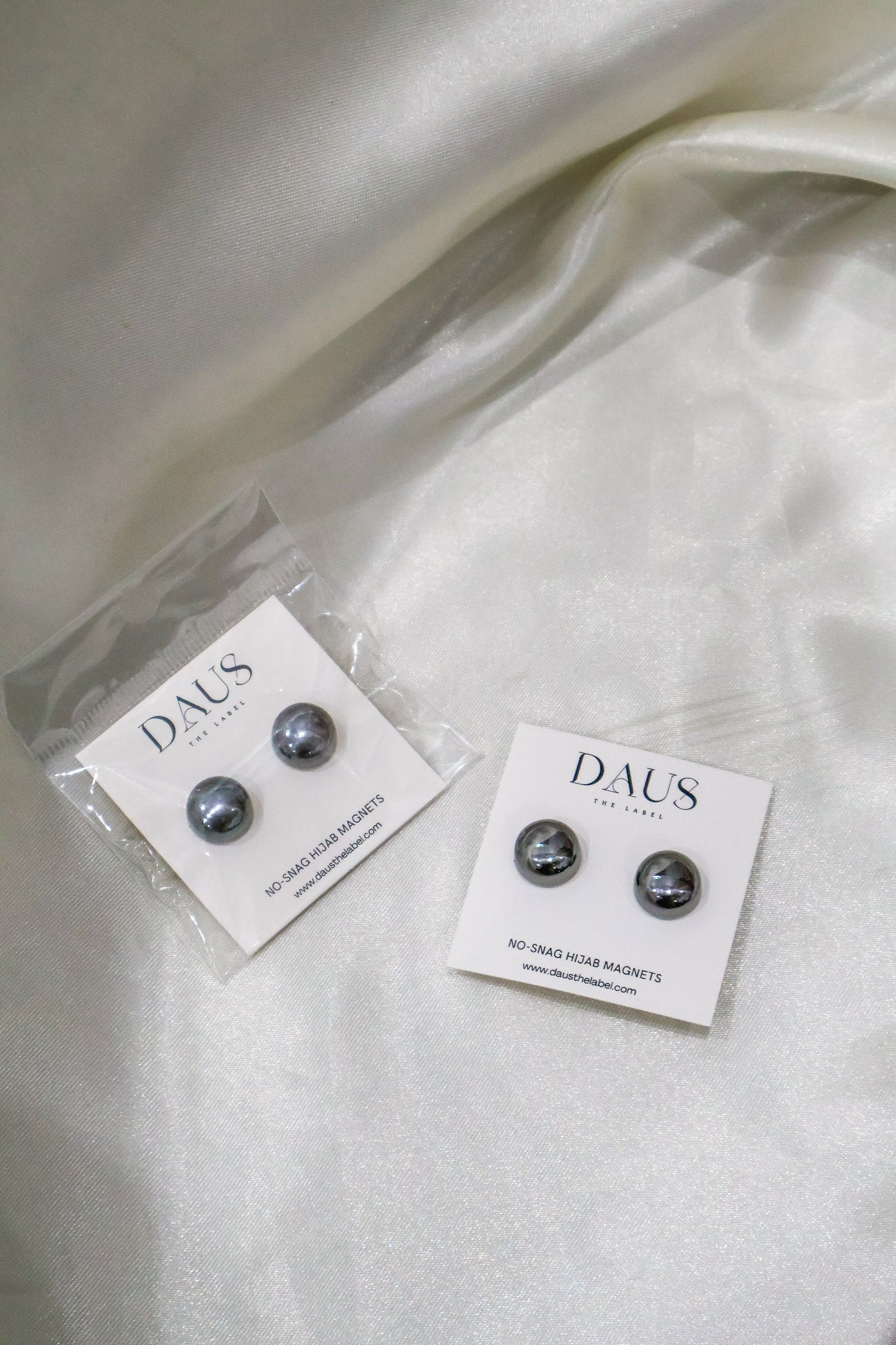 Metallic Black No-Snag Magnets
